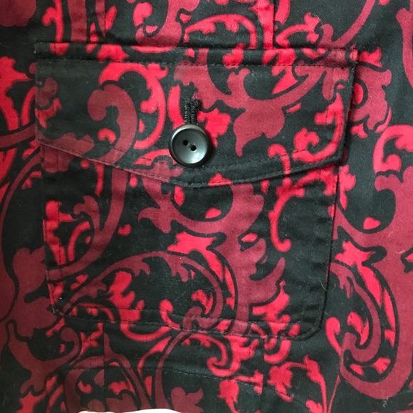 Black and Red patterned Blazer - Picture 2 of 4